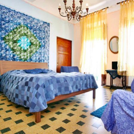 Bed and Breakfast La Gemma Di Elena Лукка Екстер'єр фото