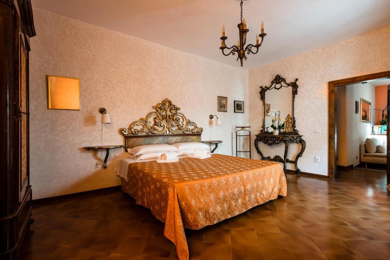 Bed and Breakfast La Gemma Di Elena Лукка Екстер'єр фото
