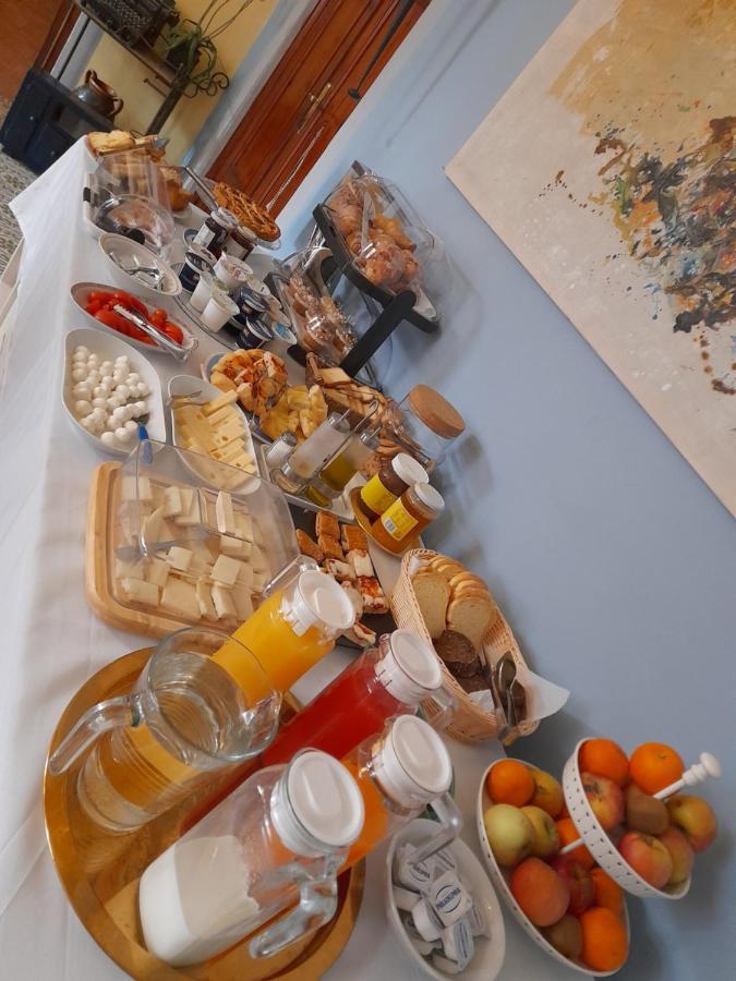 Bed and Breakfast La Gemma Di Elena Лукка Екстер'єр фото